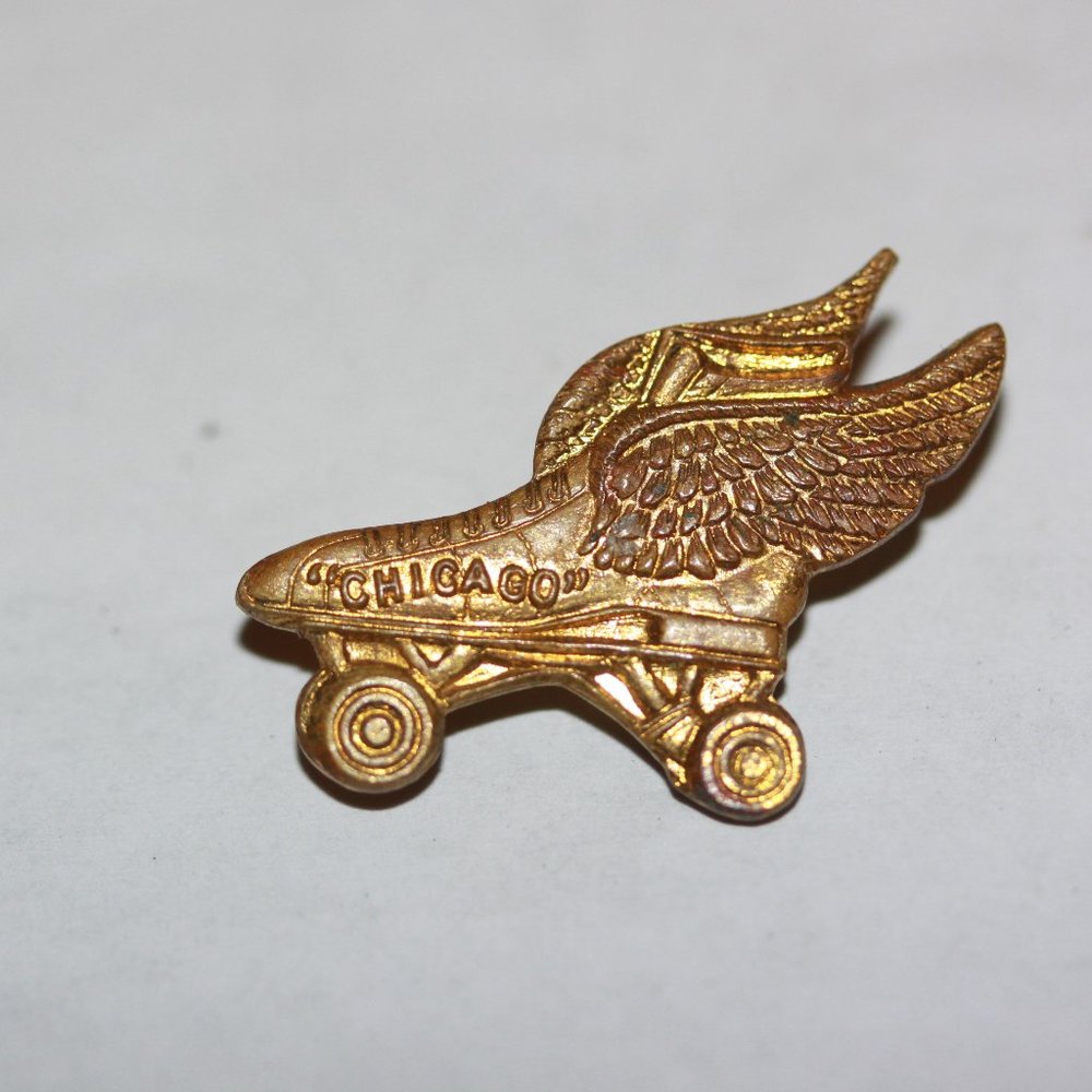 Vintage Winged Roller Skate Pin "Chicago"